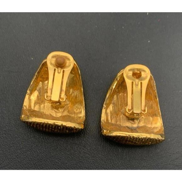 Vintage Gold Tone Textured Chunky Half Hoop 1980s Clip On Earrings - Picture 3 of 4